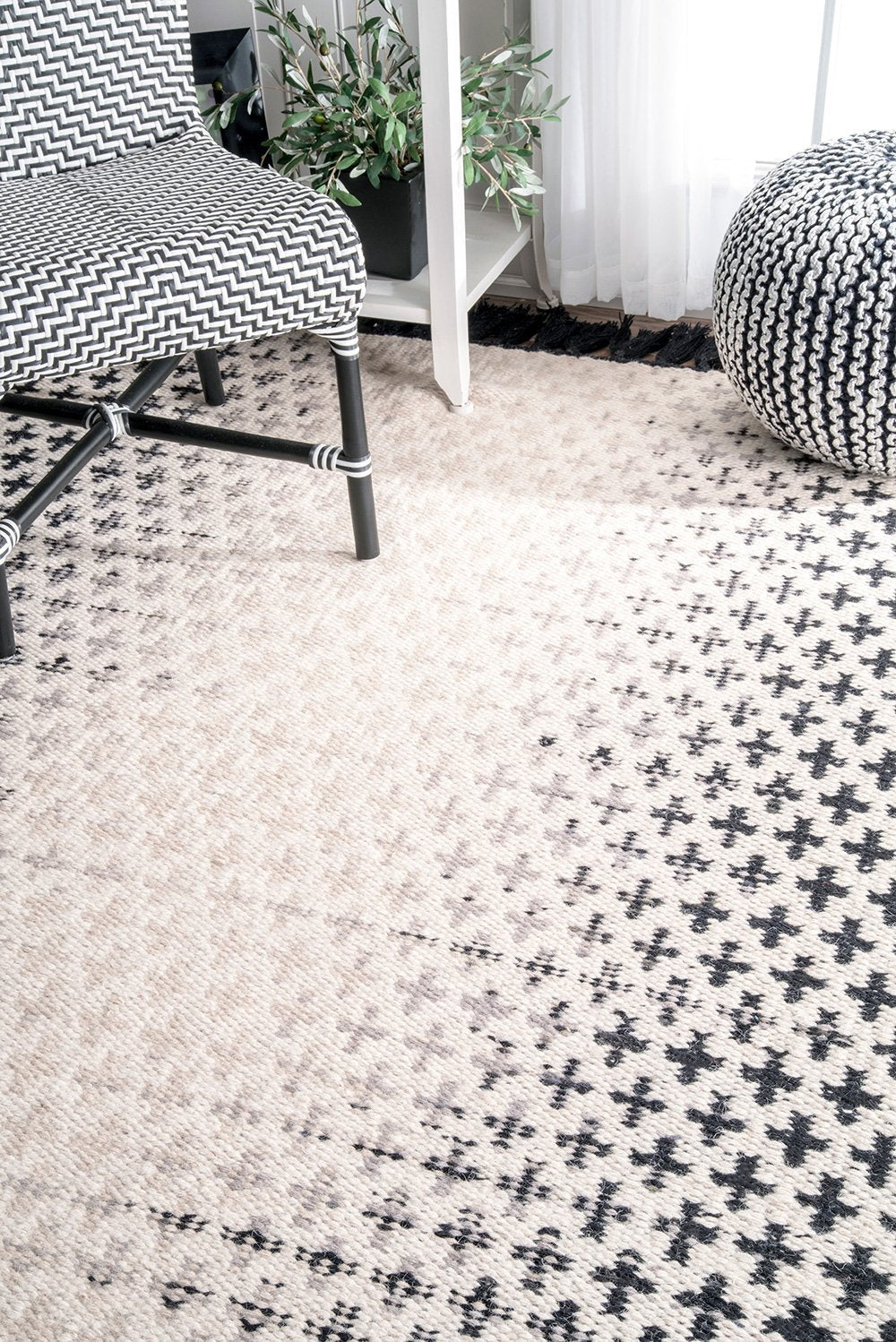 Nuloom Rugs - Renna Reversible Tassel - Ivory