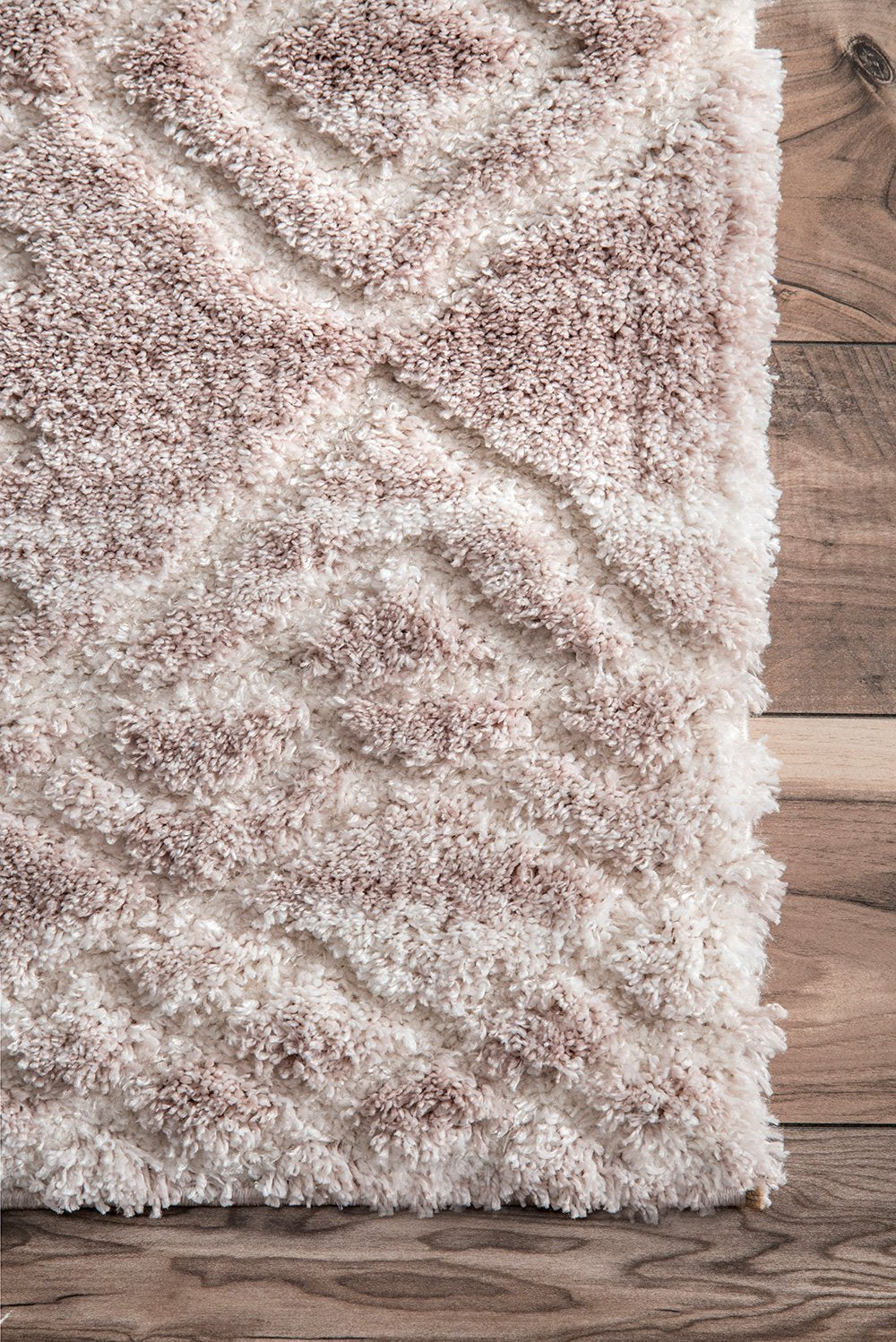 Nuloom Rugs - Vinita Moroccan Diamonds Shaggy - Light Beige
