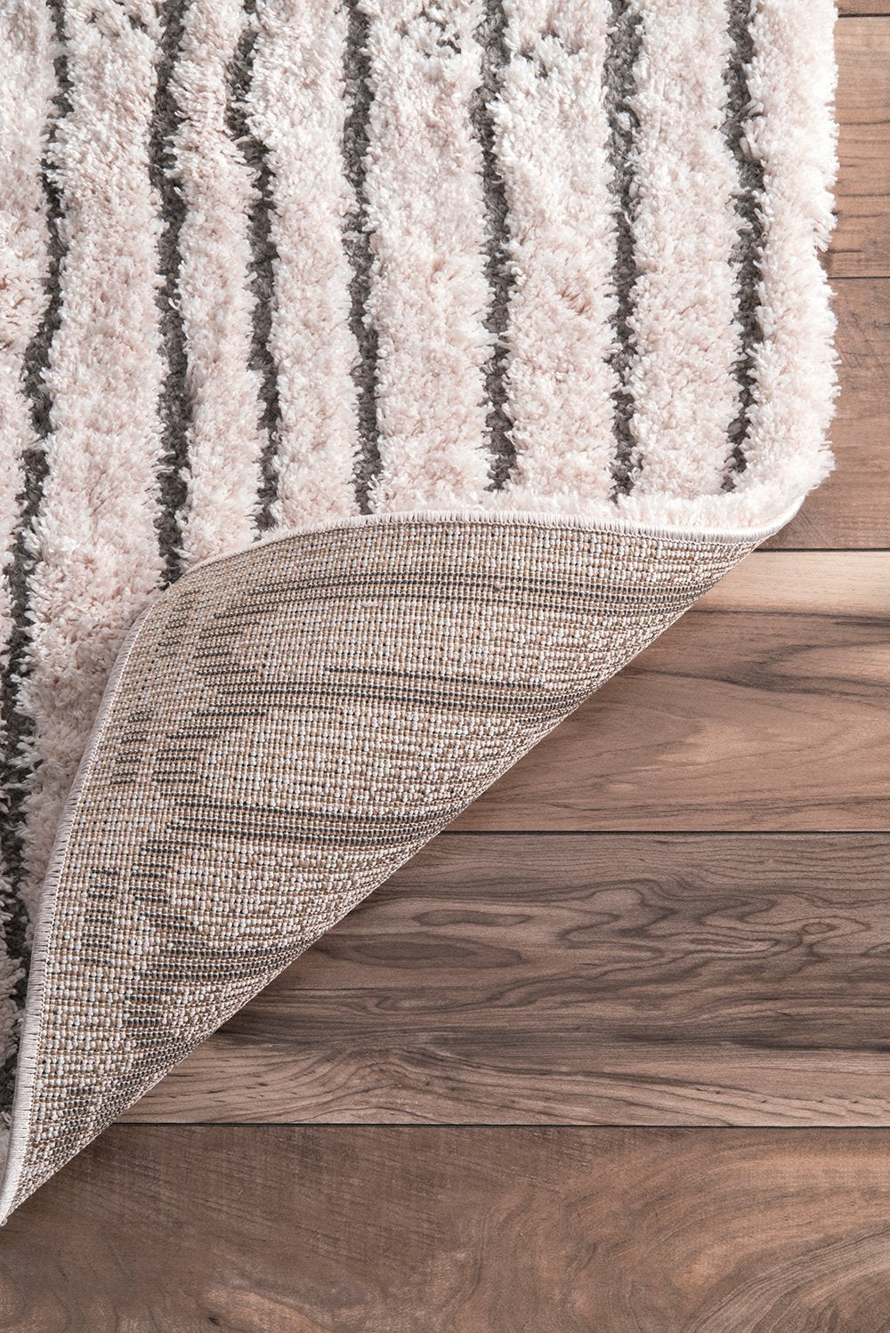 Nuloom Rugs - Nohemi Moroccan Shaggy - Light Beige