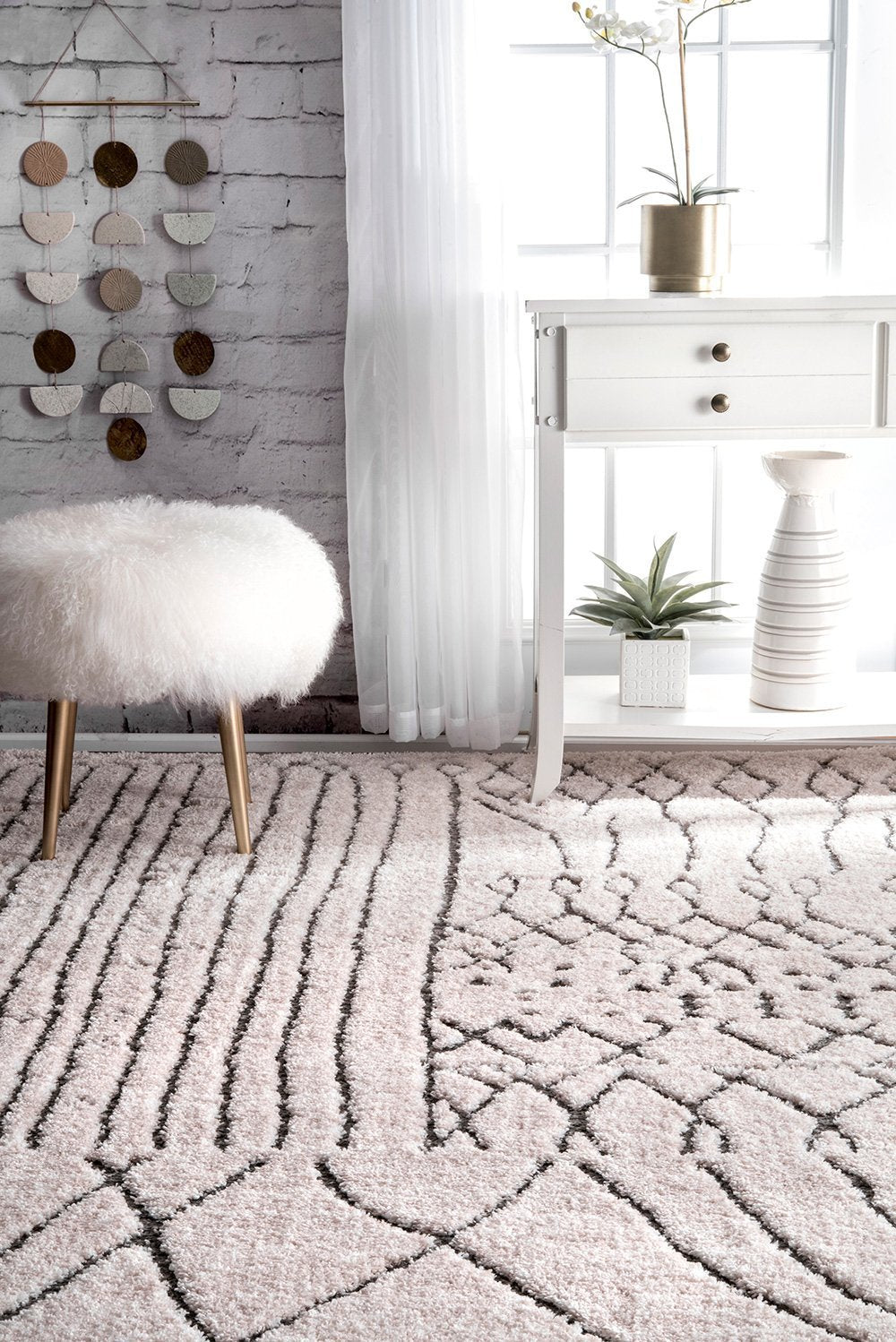 Nuloom Rugs - Nohemi Moroccan Shaggy - Light Beige