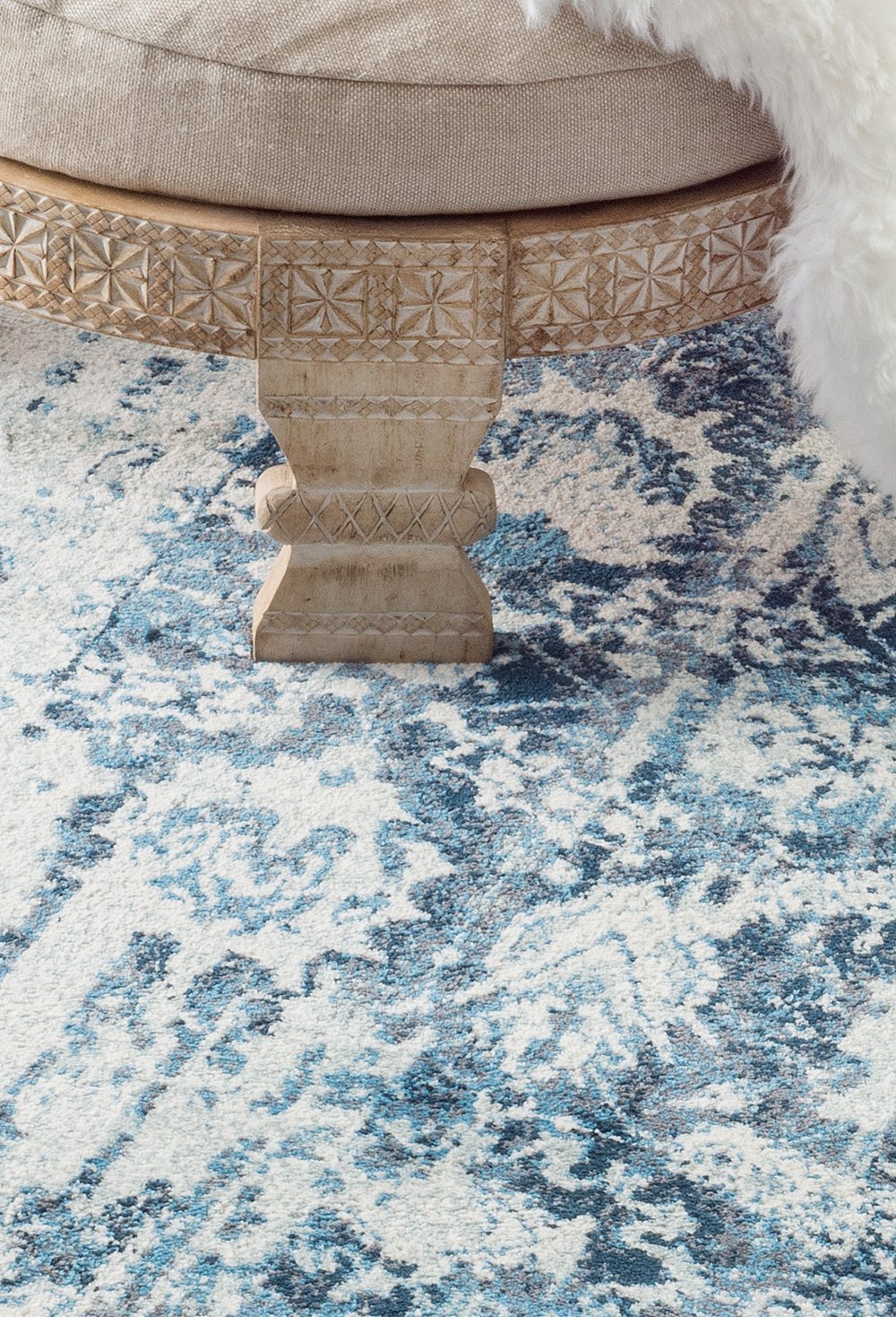 Nuloom Rugs - Distressed Ernestina Flourish - Blue