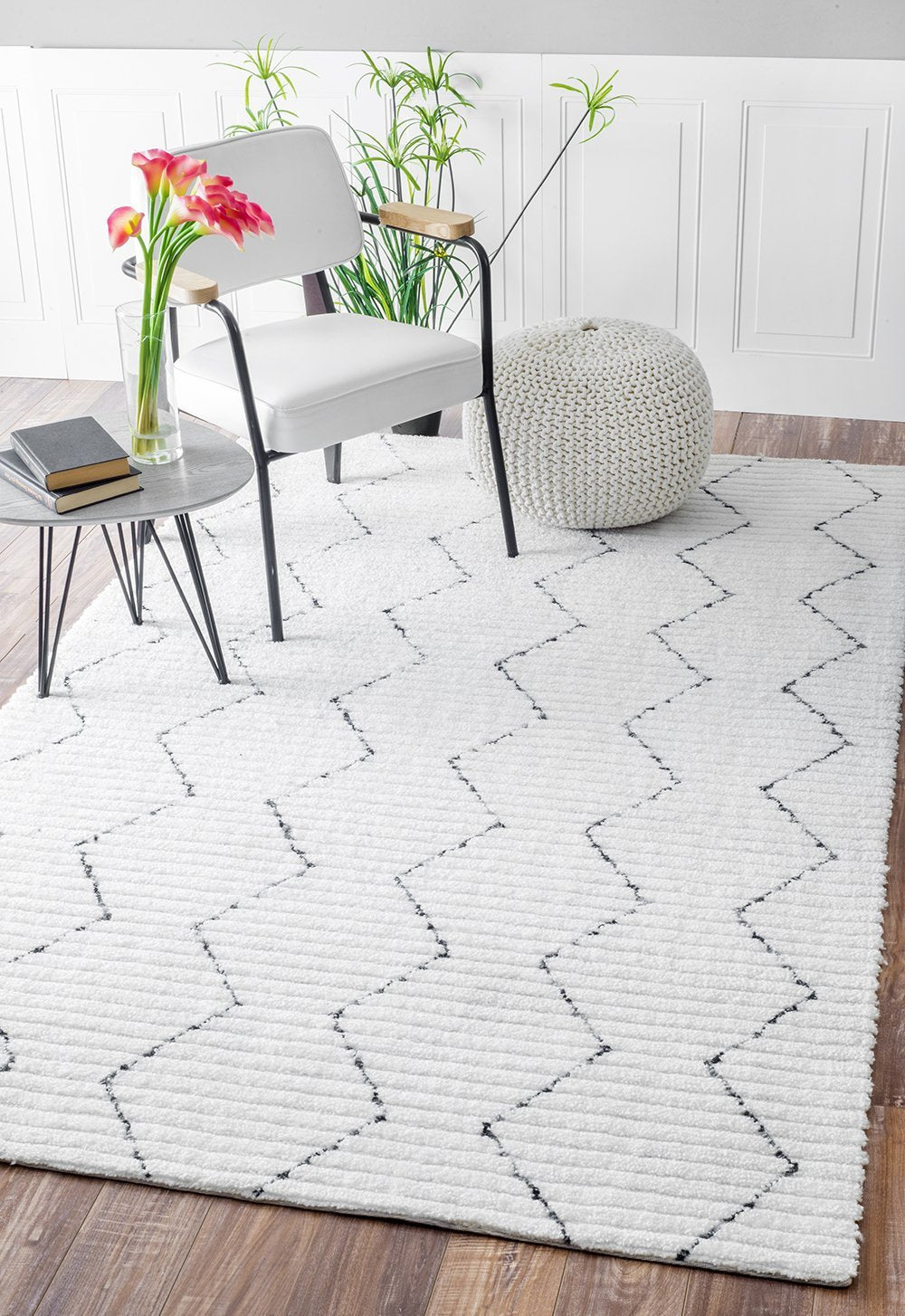 Nuloom Rugs - Hand Tufted Sheilah - White