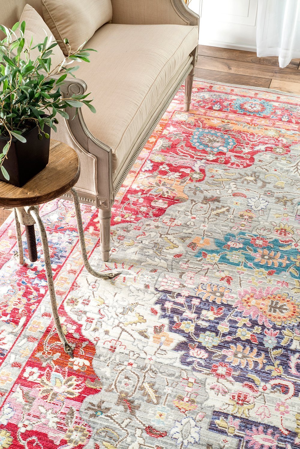 Nuloom Rugs - Fancy Medallion Renato - Red