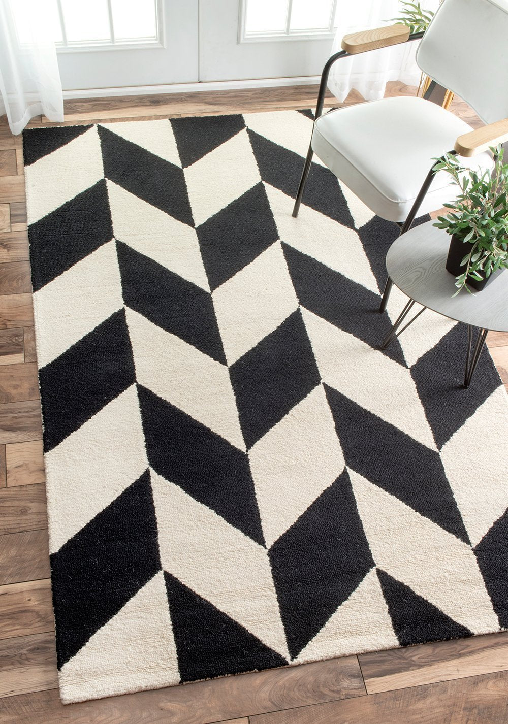 Nuloom Rugs - Hand Tufted Katte - Black And White