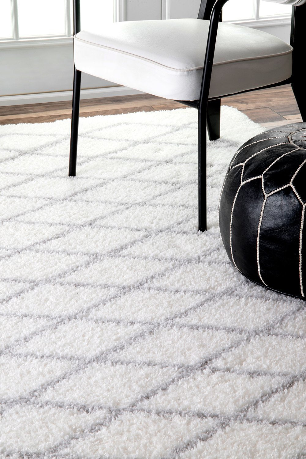 Nuloom Rugs - Stasia Diamond Shag - Grey