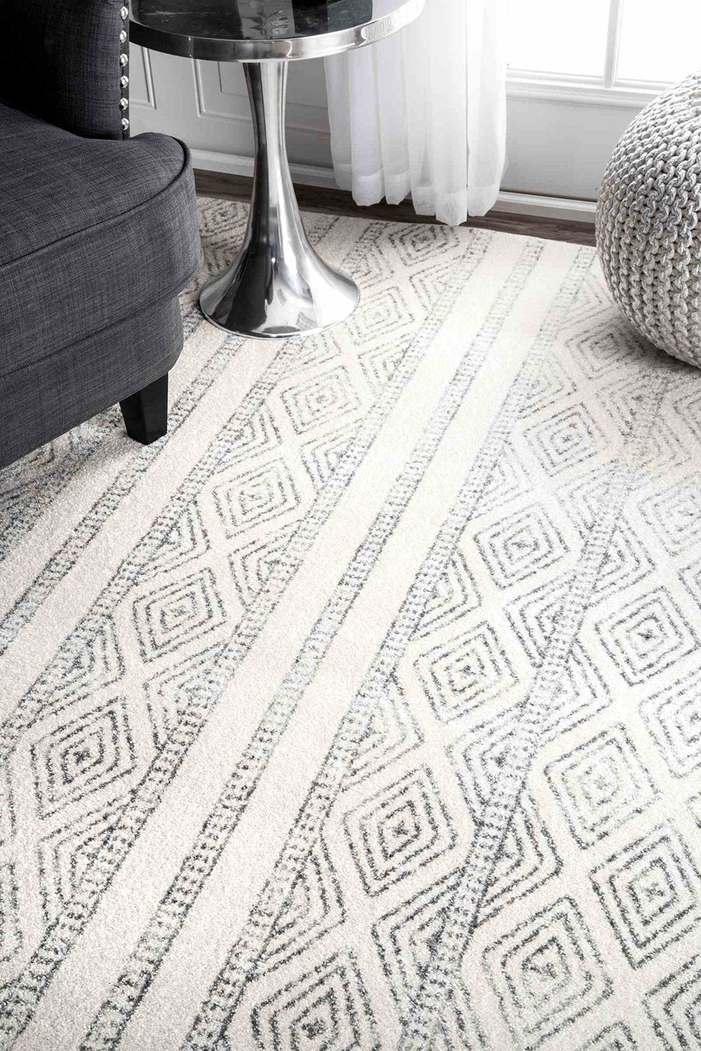 Nuloom Rugs - Sarina Diamonds - Grey