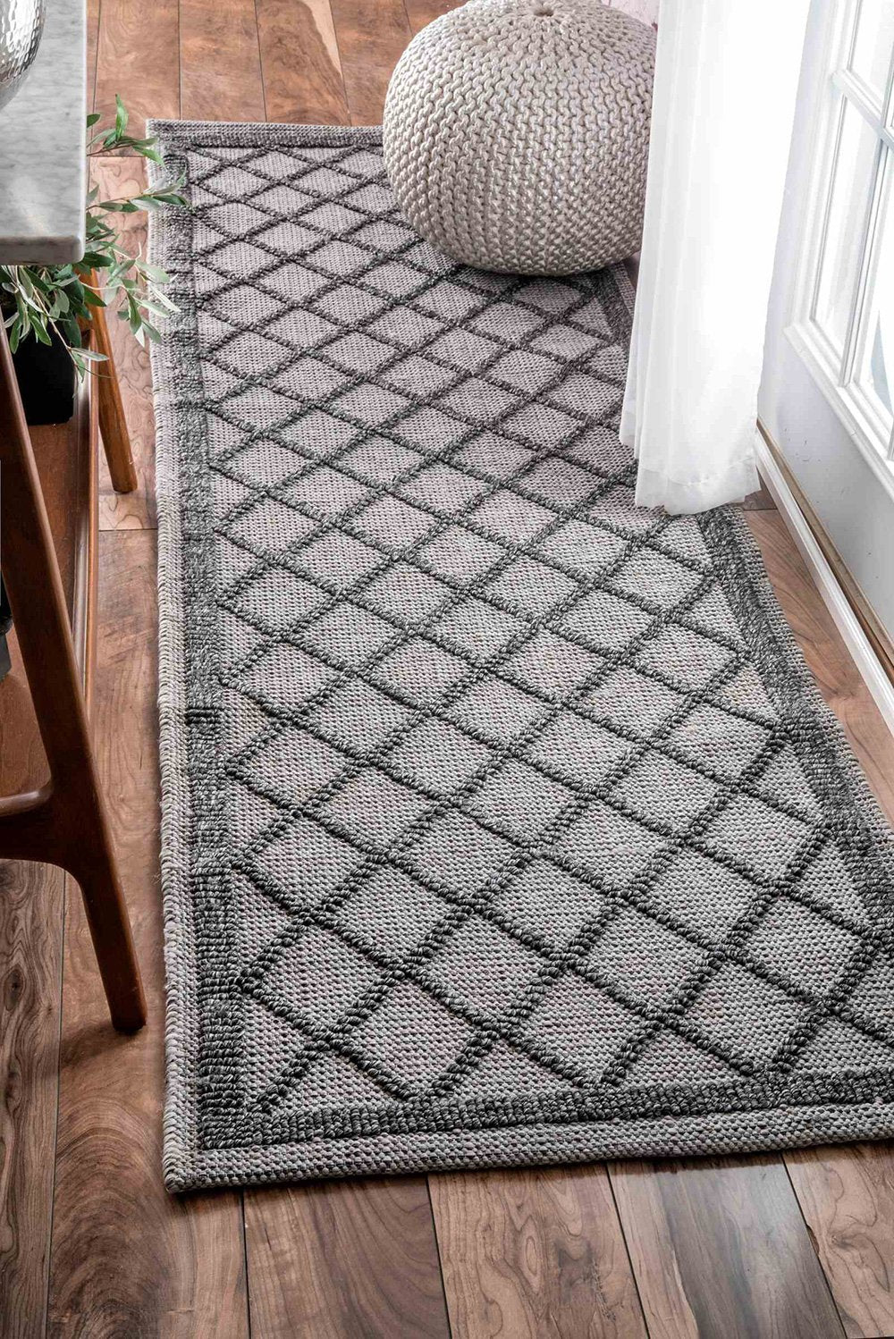 Alfombras nuLOOM - Enrejado para exteriores de tejido plano Larae - Gris