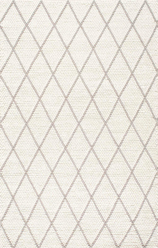 Nuloom Rugs - Hand Hooked Diamond Trellis Belia Shag  - Ivory